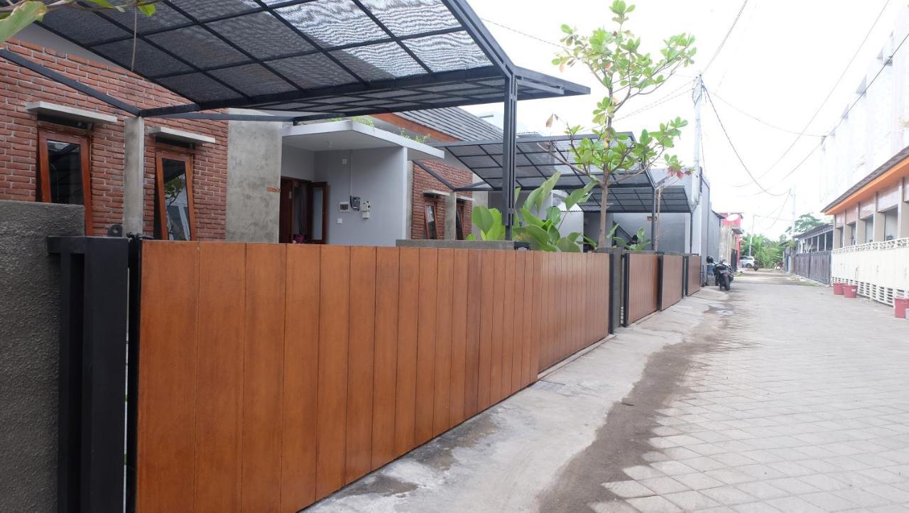 Hotel Embe Pitoe Syariah Gejayan Mitra Reddoorz à Pakualaman Extérieur photo