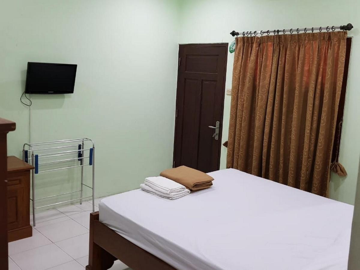 Hotel Embe Pitoe Syariah Gejayan Mitra Reddoorz à Pakualaman Extérieur photo